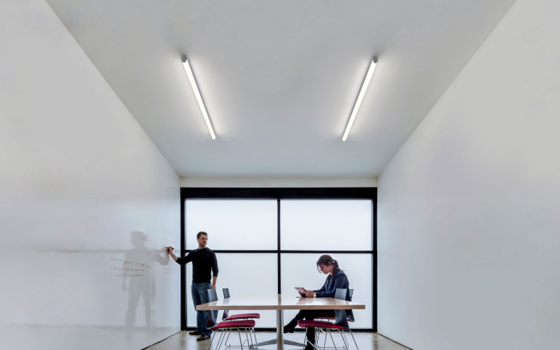 Prudential Lighting. AERO. Snap-Aero.