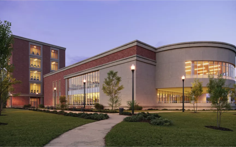 Streetworks. FFX. Fairfax Decorative Post Top Luminaire.